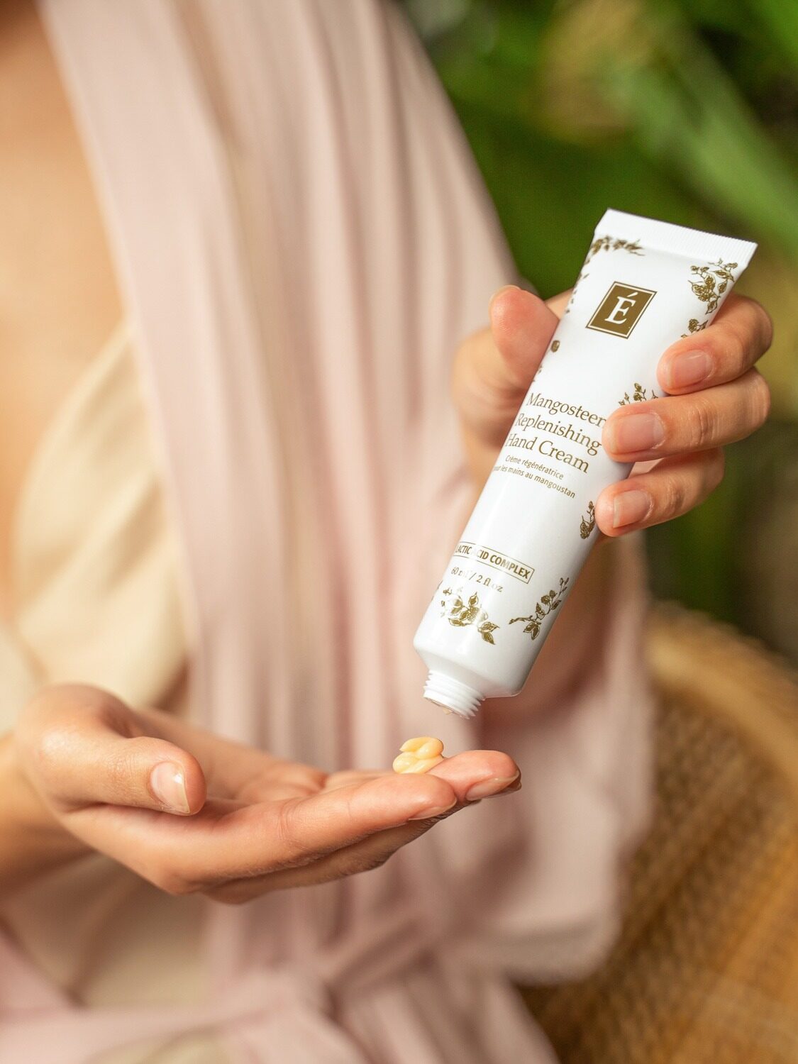 Mangosteen Replenishing Hand Cream - Image 4