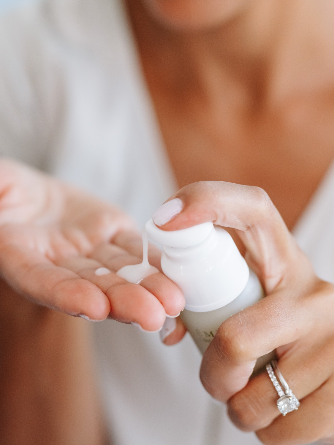 Acne Advanced Clarifying Hydrator - Image 2